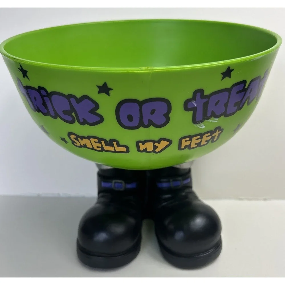 Gemmy Green Trick or Treat Smell My Feet Halloween Candy Bowl Feet Motion Sensor